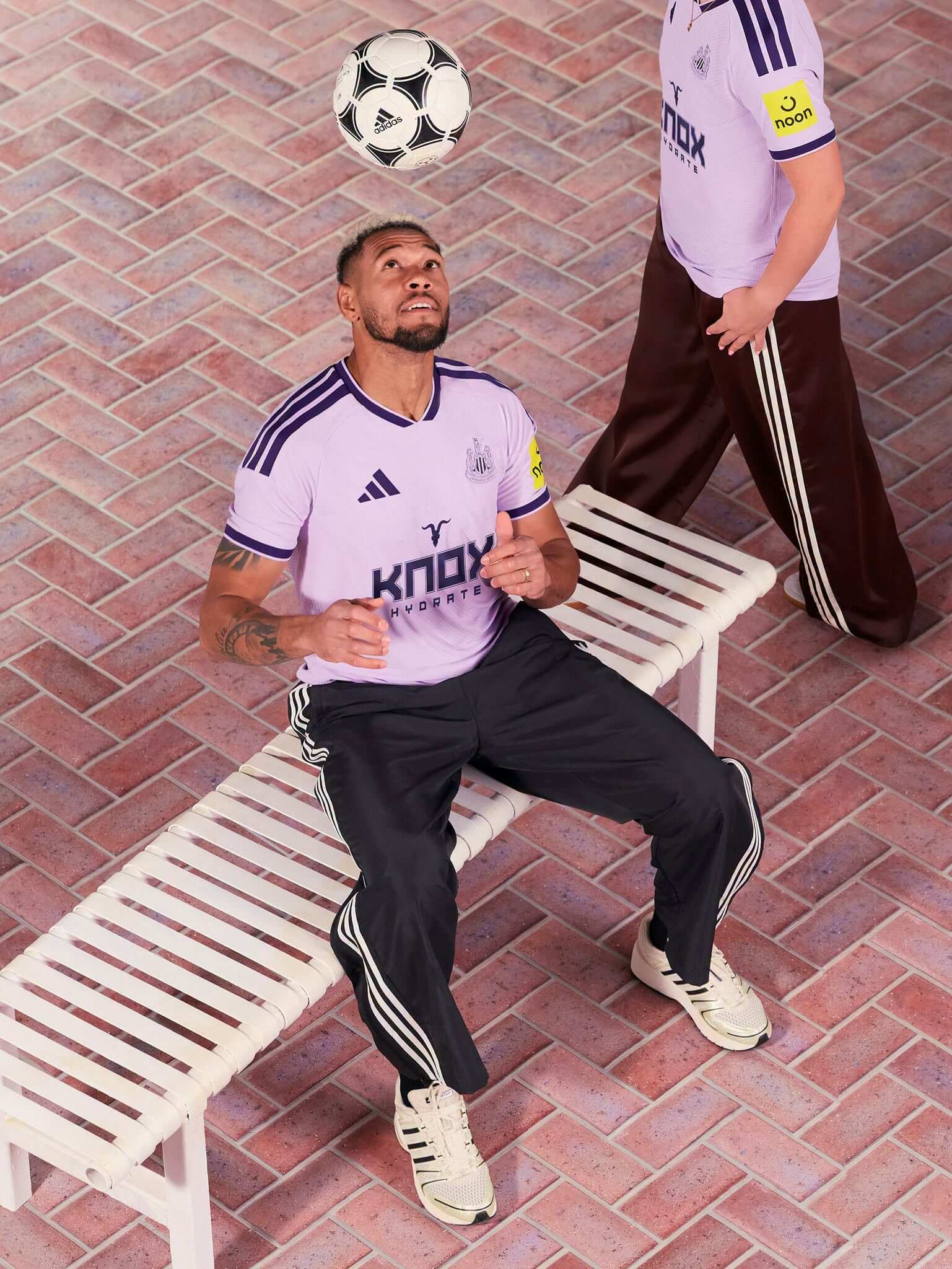 Terceira camisa do Newcastle United 2026-2027 adidas Antes x Depois