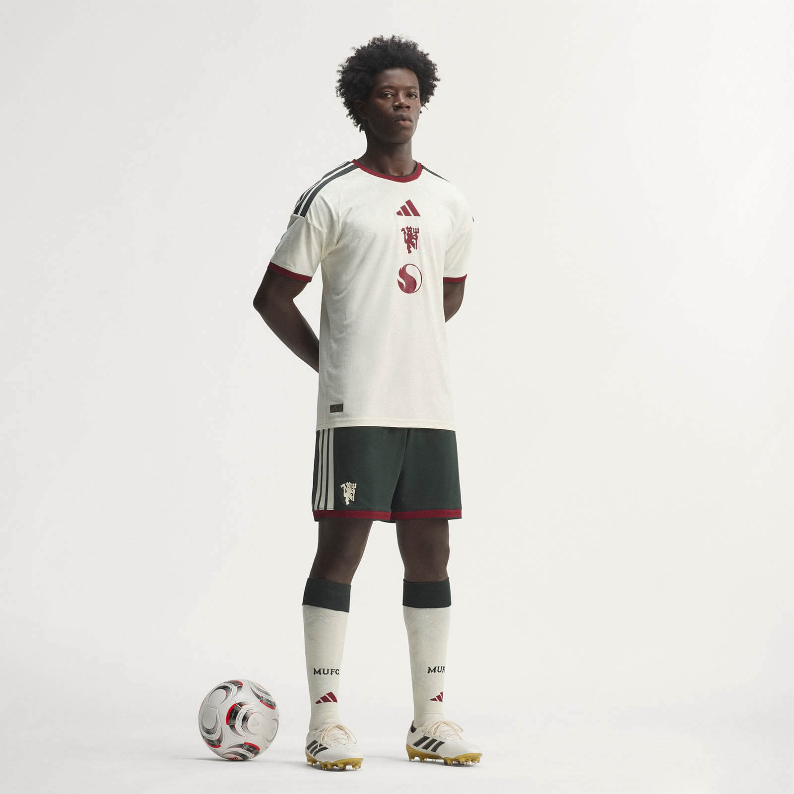 Terceira camisa do Manchester United 2026-2027 adidas