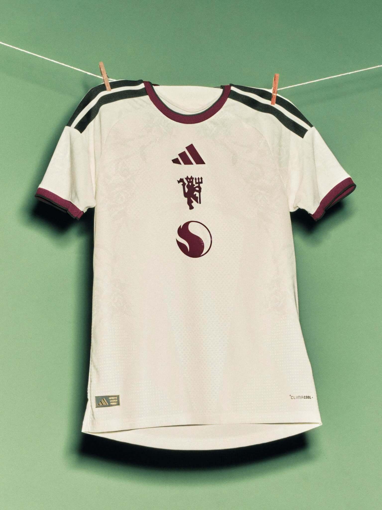 Terceira camisa do Manchester United 2026-2027 adidas