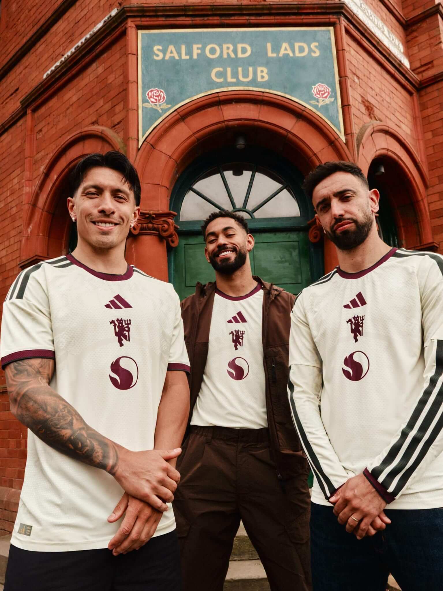 Terceira camisa do Manchester United 2026-2027 adidas