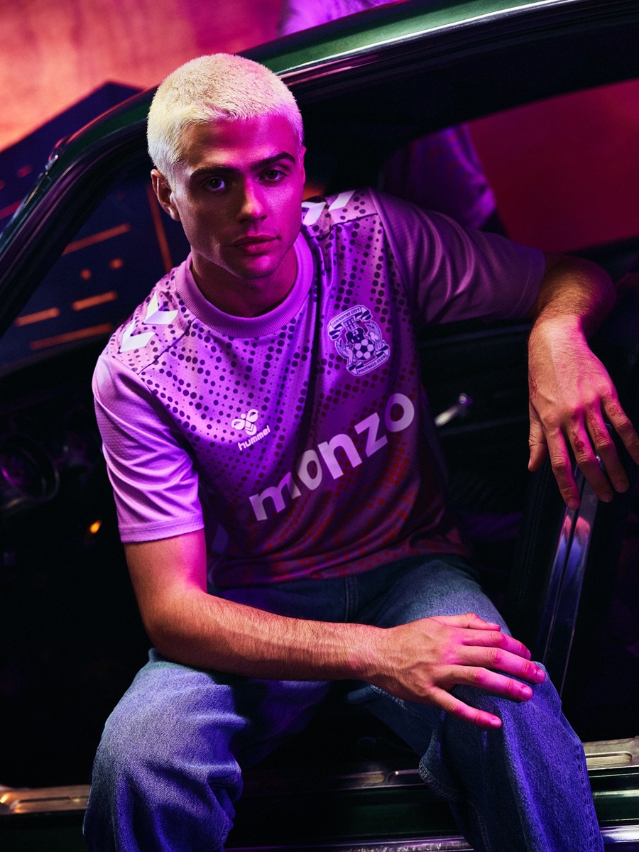 Terceira camisa do Coventry City 2026-2027 Hummel