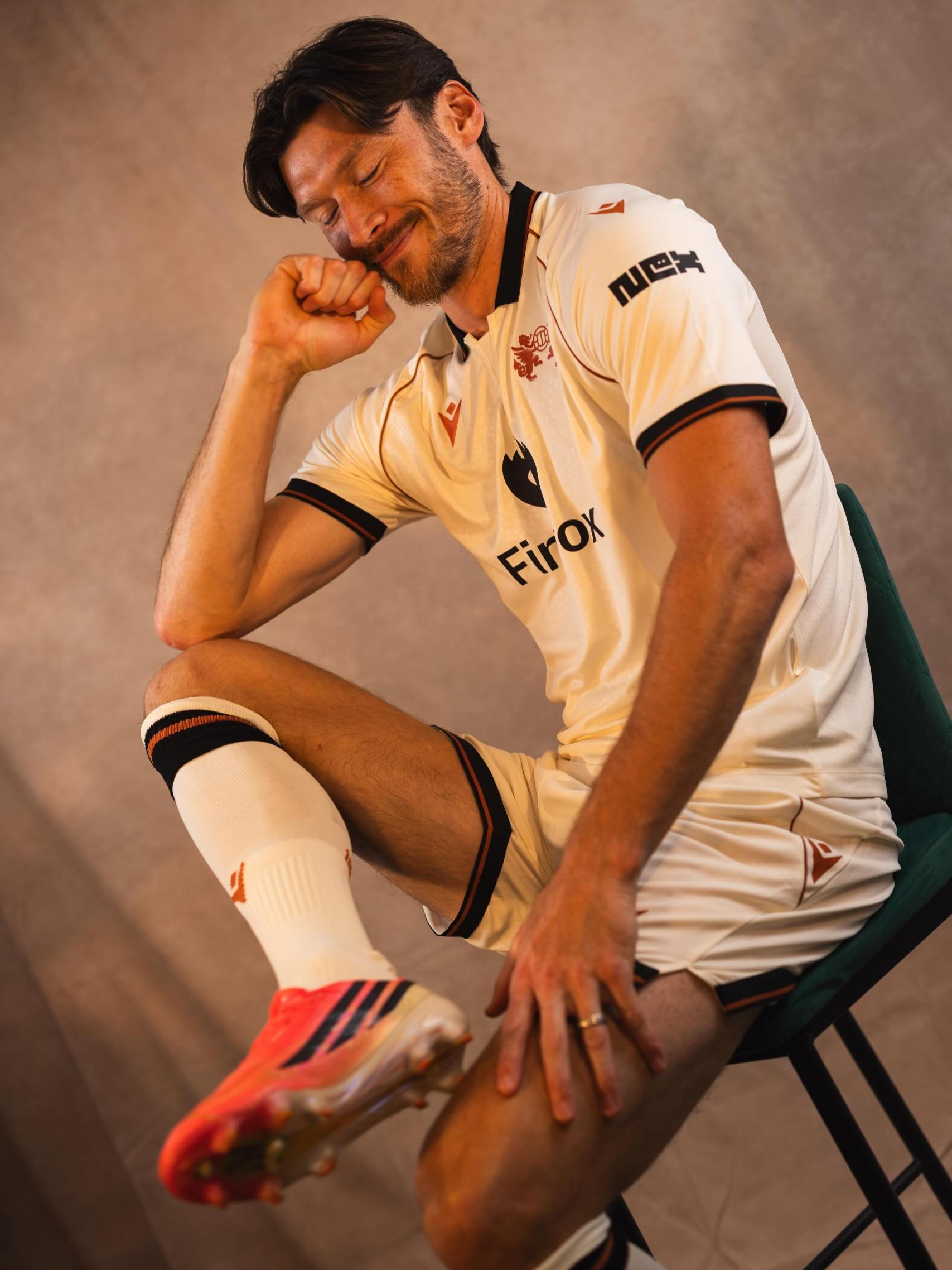 terceira camisa wrexham 2026-2027 macron