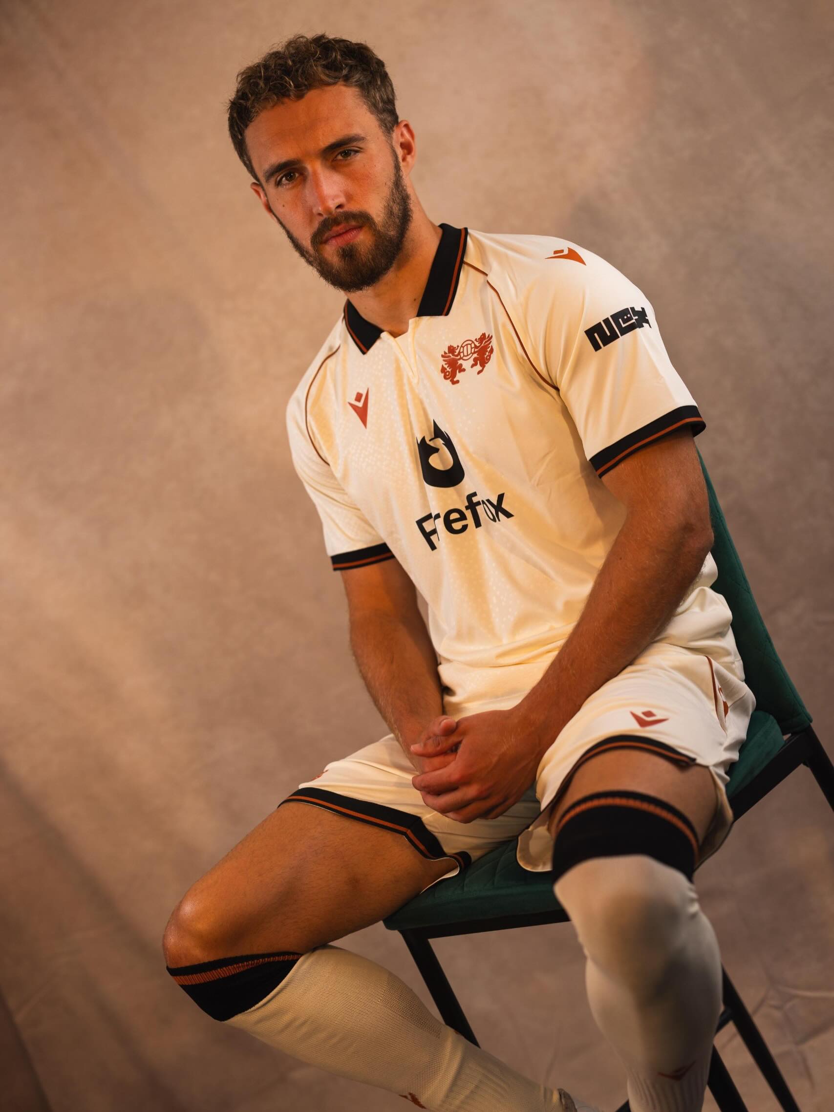 terceira camisa wrexham 2026-2027 macron