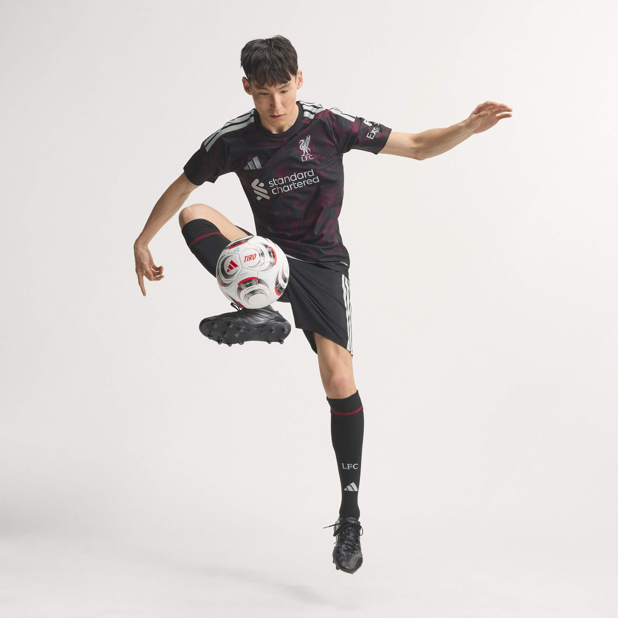 Terceira camisa do Liverpool FC 2026-2027 adidas kit