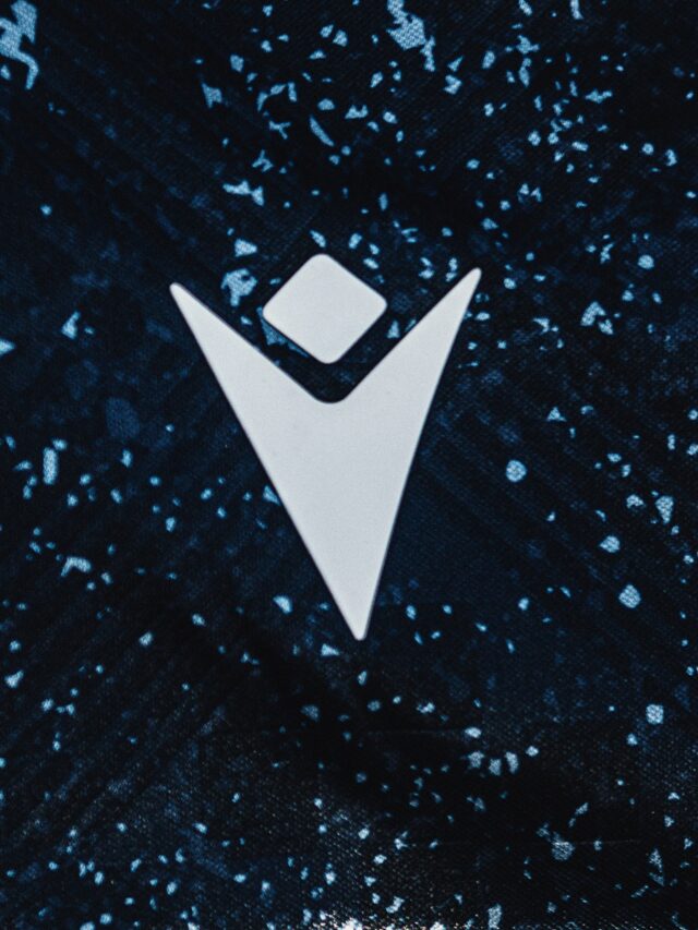 Quarta camisa do Levante UD 2026-2027 Macron