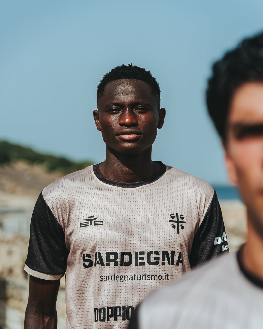 Terceira camisa do Cagliari 2026-2027 EYE Sport