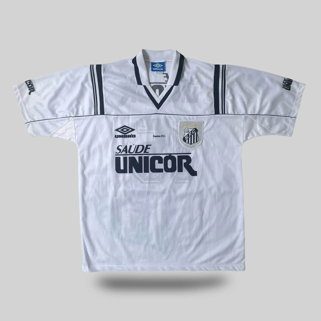 Santos e Umbro lançam nova terceira camisa 2026-2027 inspirada em