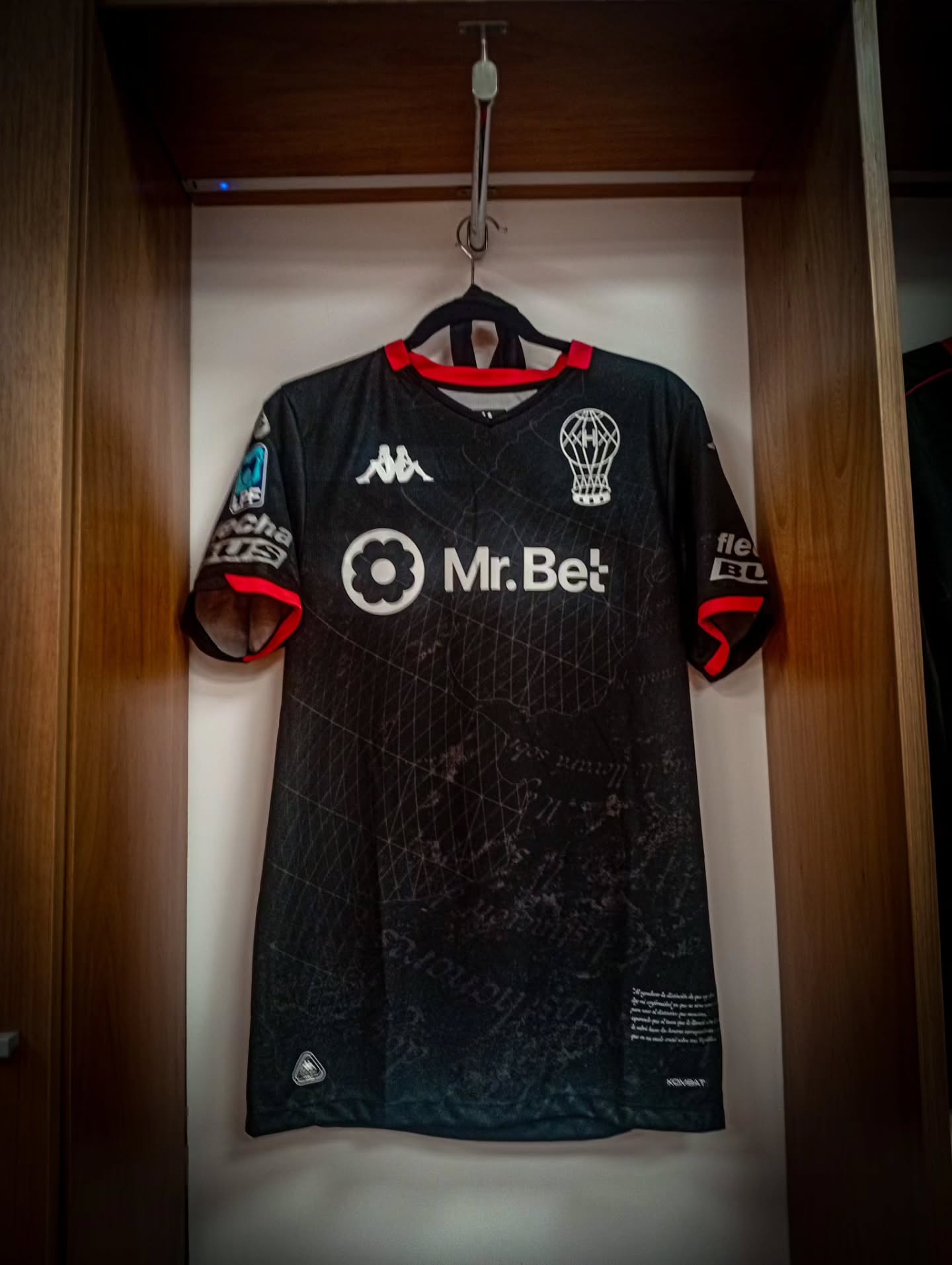 Terceira camisa do Huracán 2026-2027 Kappa