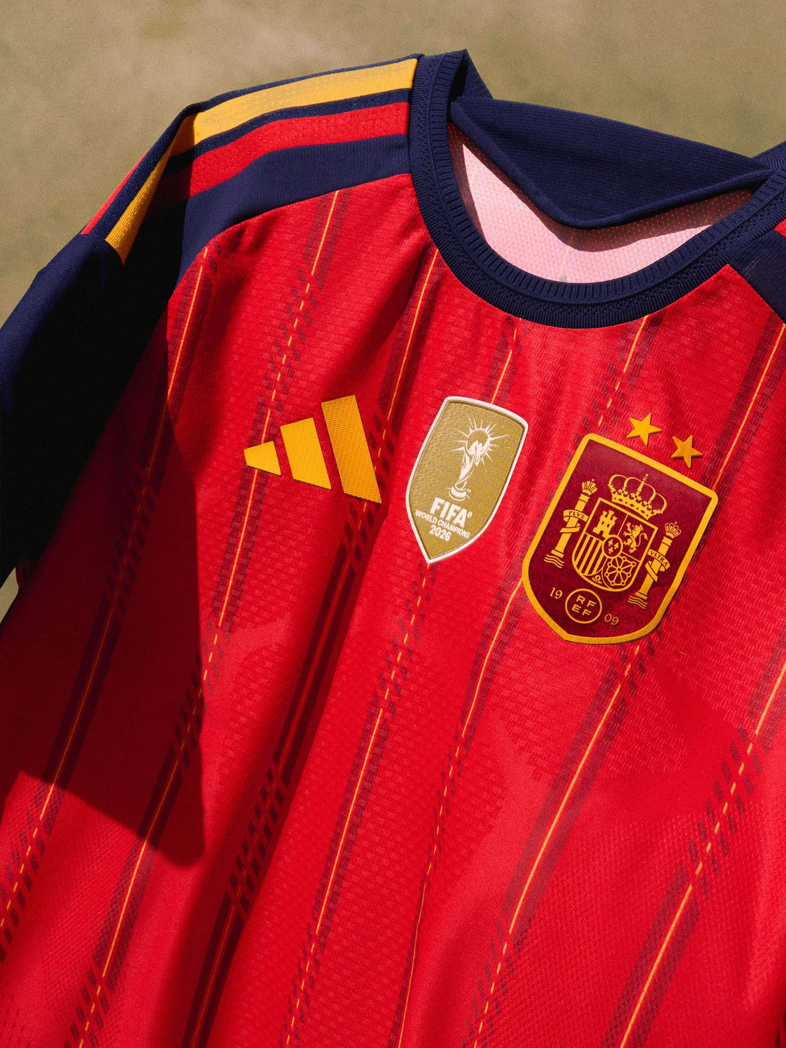 Espanha camisa duas estrelas patch de campeão mundial 2026