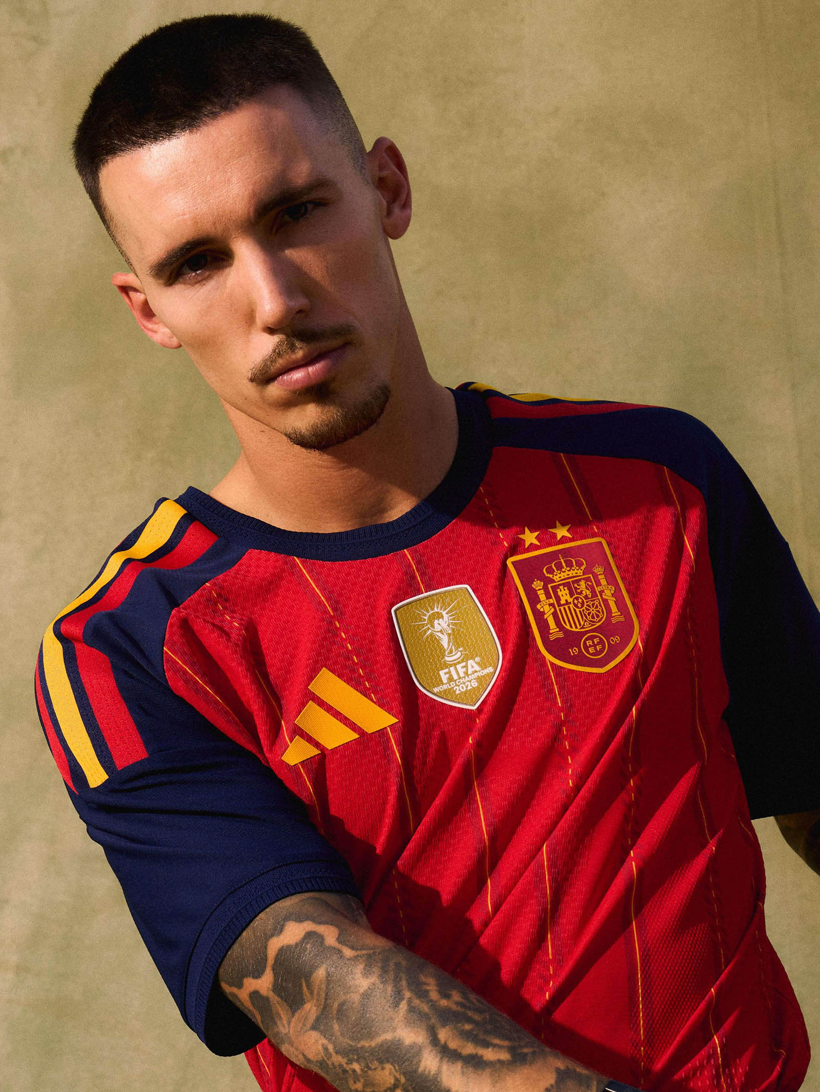 Espanha camisa duas estrelas patch de campeão mundial 2026