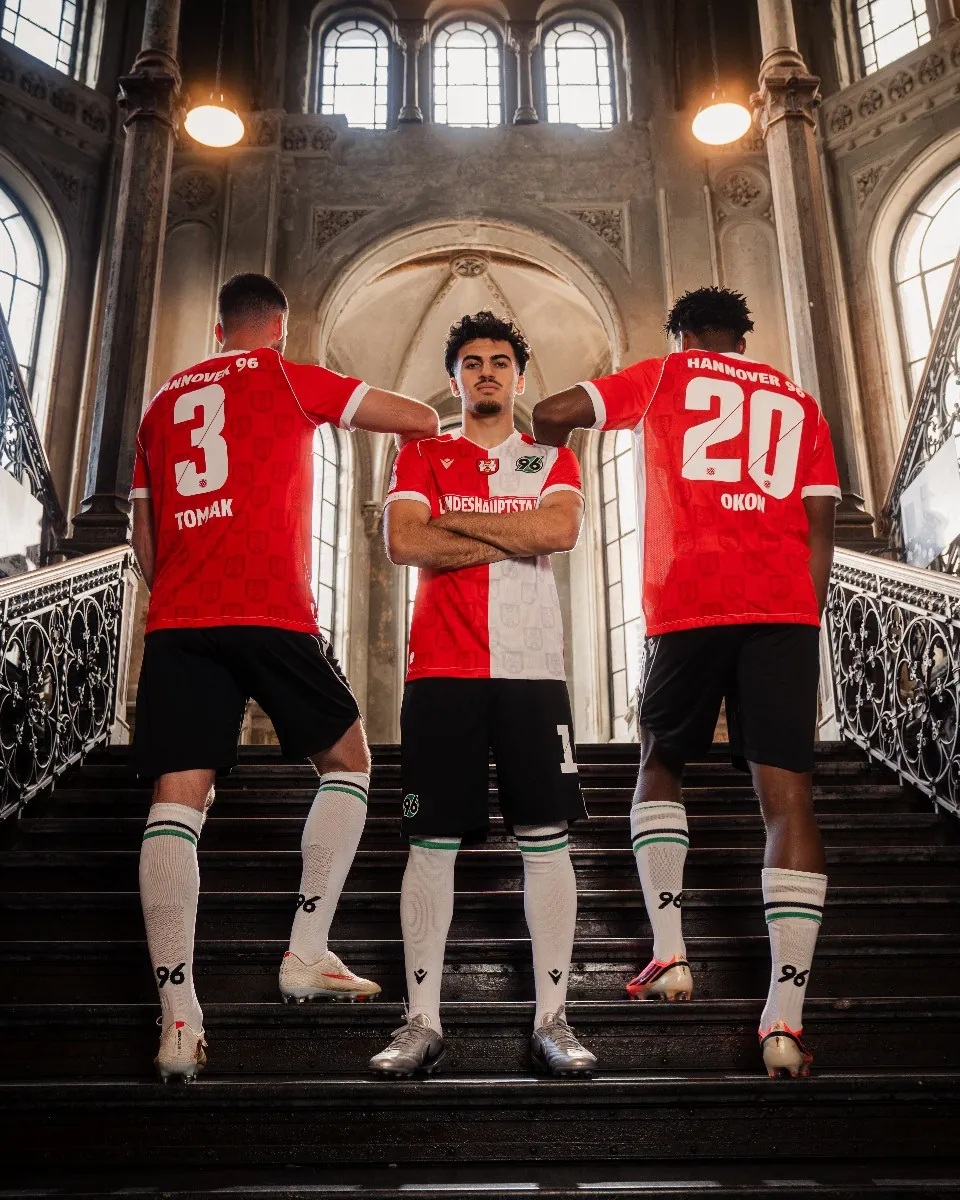camisa especial 80 anos hannover 96 2026