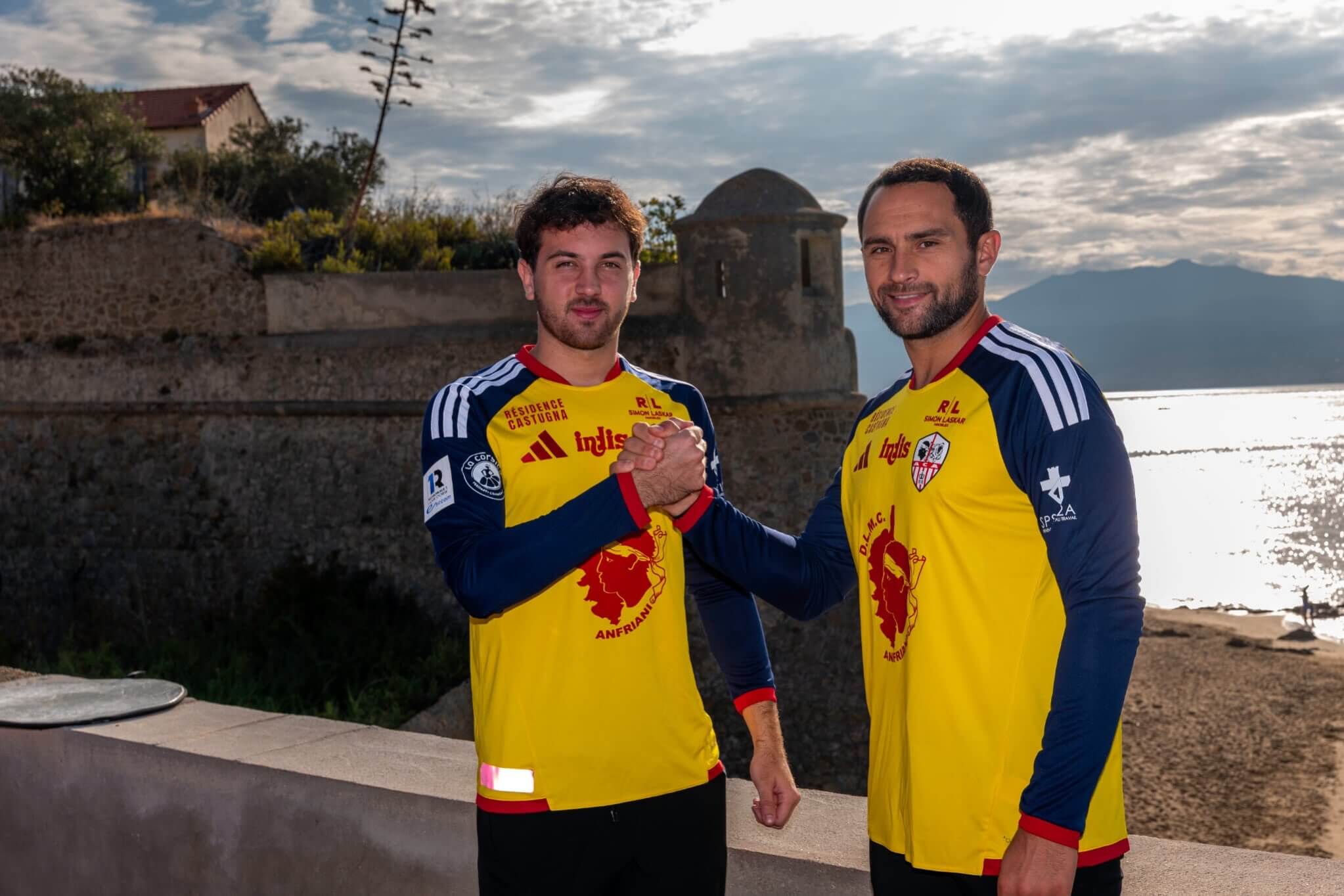 AC Ajaccio e adidas camisa despedida Ochoa