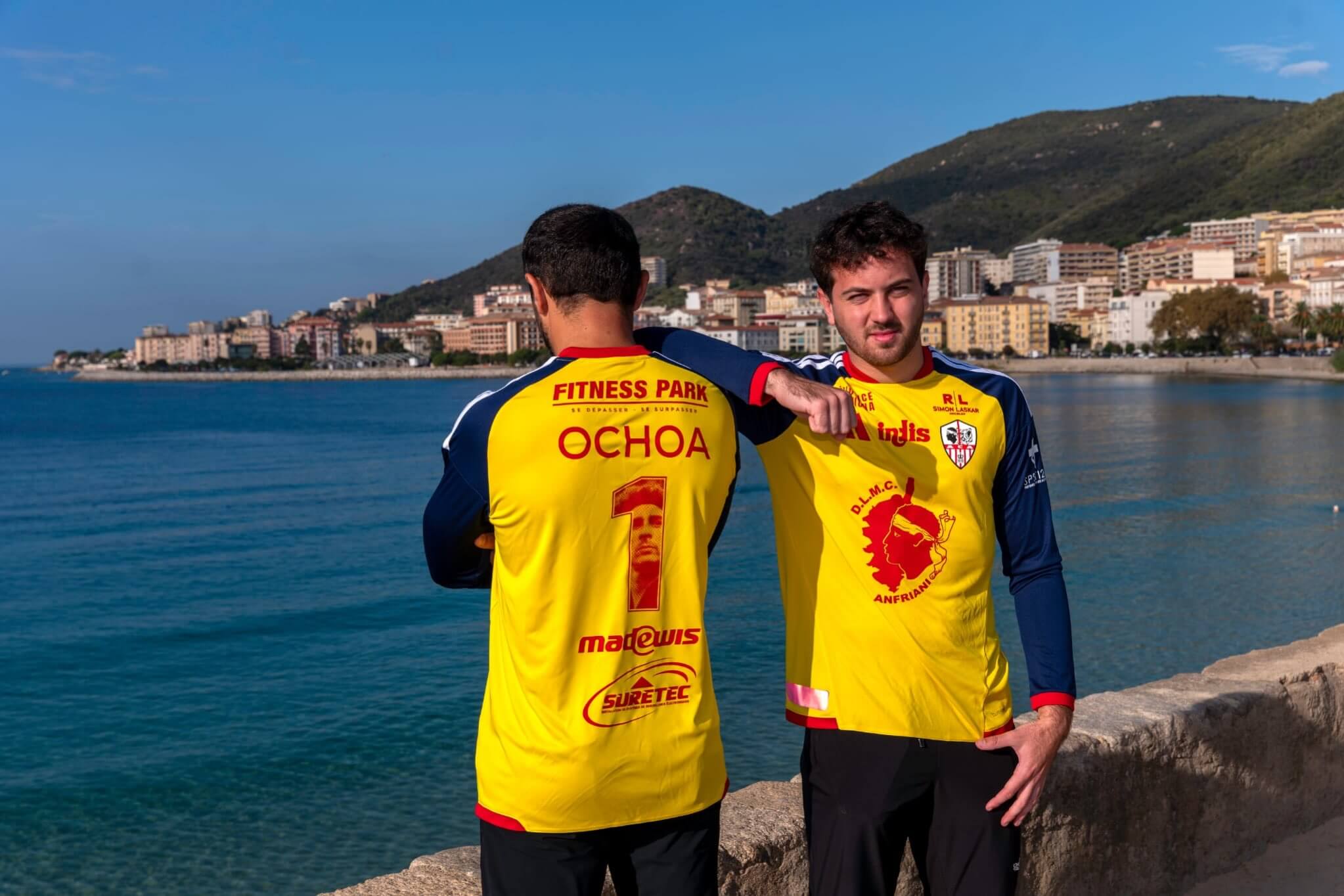 AC Ajaccio e adidas camisa despedida Ochoa
